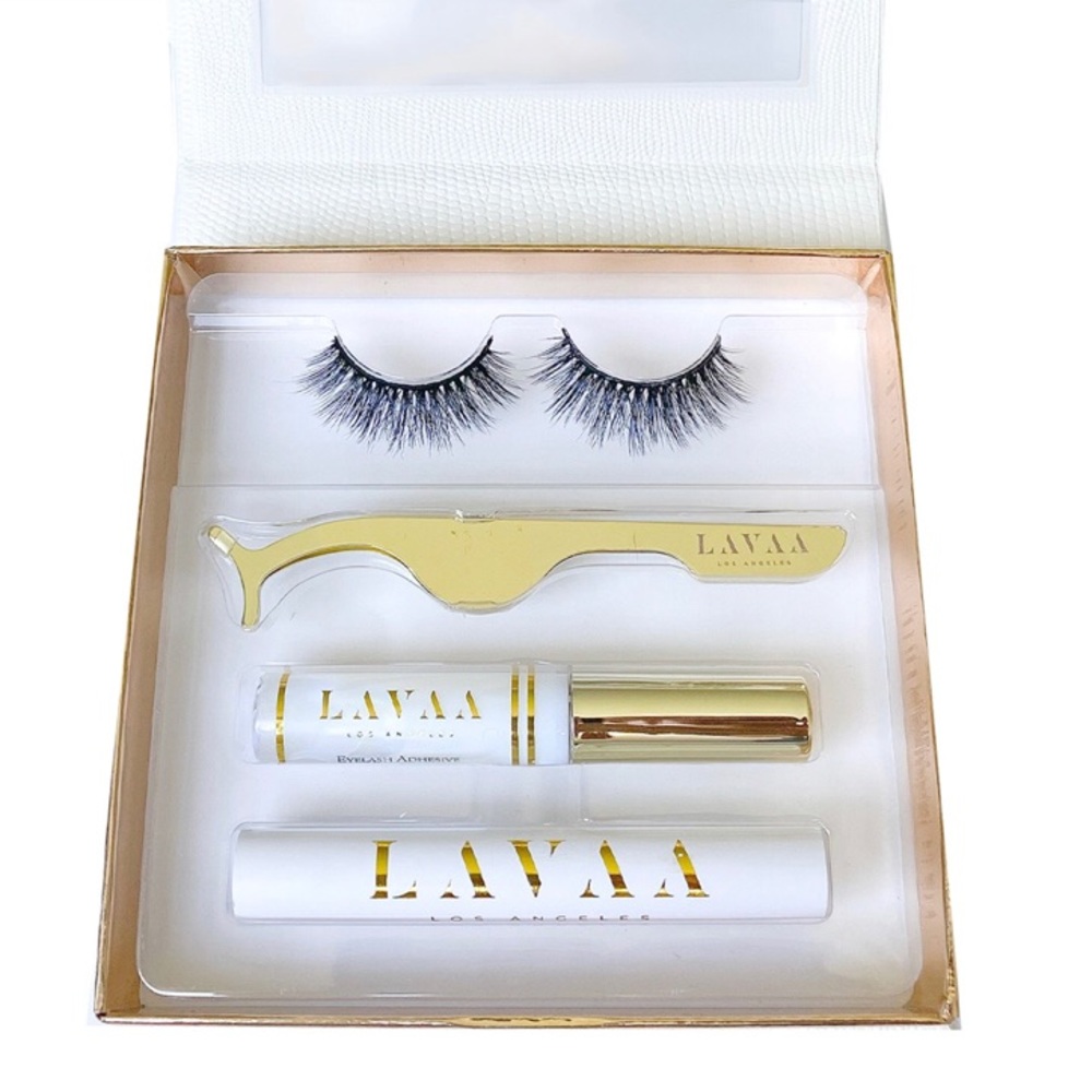 Lavaa Lashes
